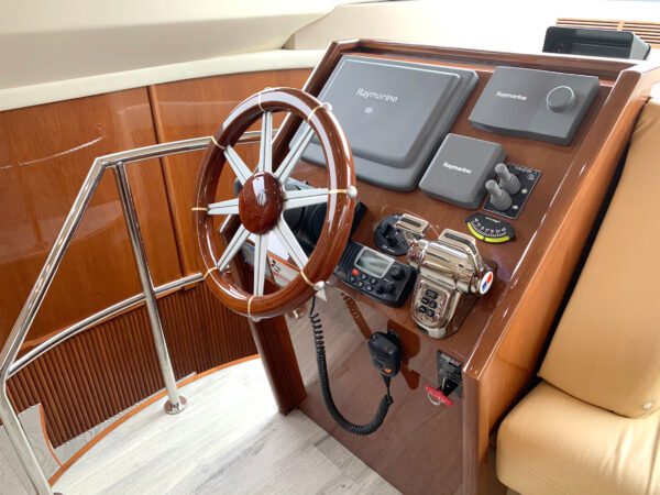 Marquis 59 cockpit