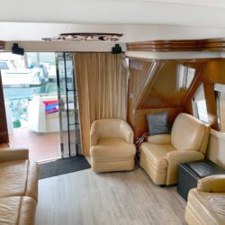 Used Yachts For Sale Marquis 59 living room