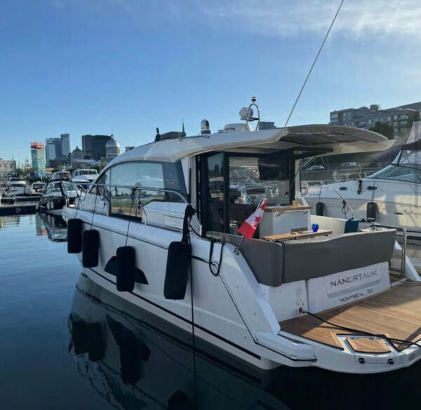 2018-sealine-c330-cruising