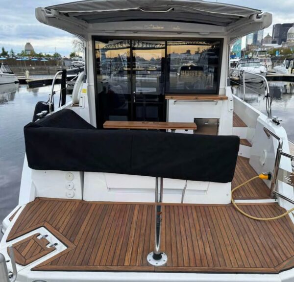 2018-sealine-c330-swim-platform