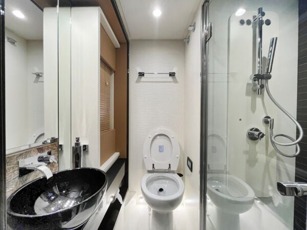 Azimut 77S crew bedroom washroom