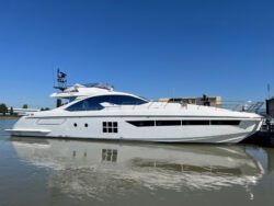 Azimut 77S side view