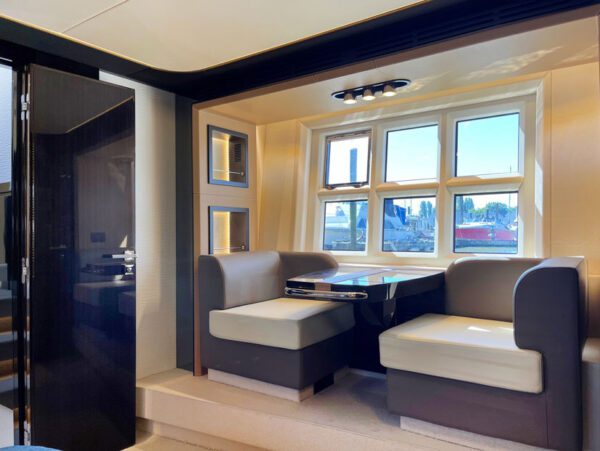 Azimut 77S master bedroom resting area