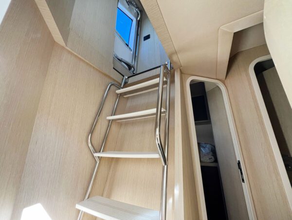 Azimut 77S crew cabin with a ladder