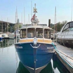 Ranger Tugs R27 front view