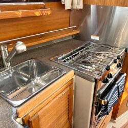 Ranger Tugs R27 cabin galley