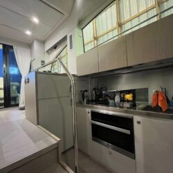 Used boat for sale Sessa C42 galley