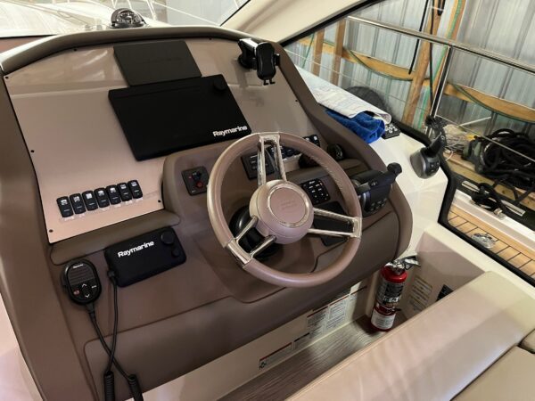 Used boat for sale Sessa C42 cockpit